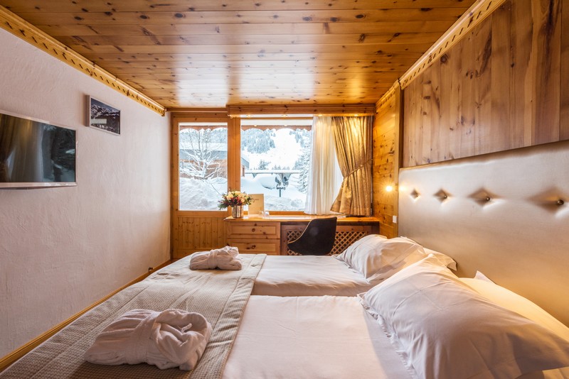 Snow front room